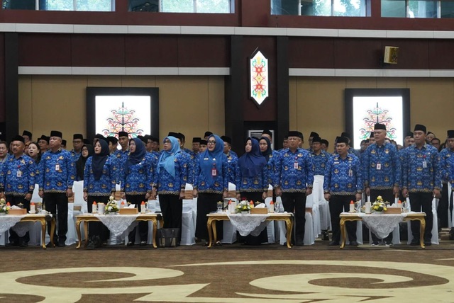 Plh Sahli Pemkumpol Ahmad Husain Pimpin Upacara Peringatan HUT ke 53 KORPRI
