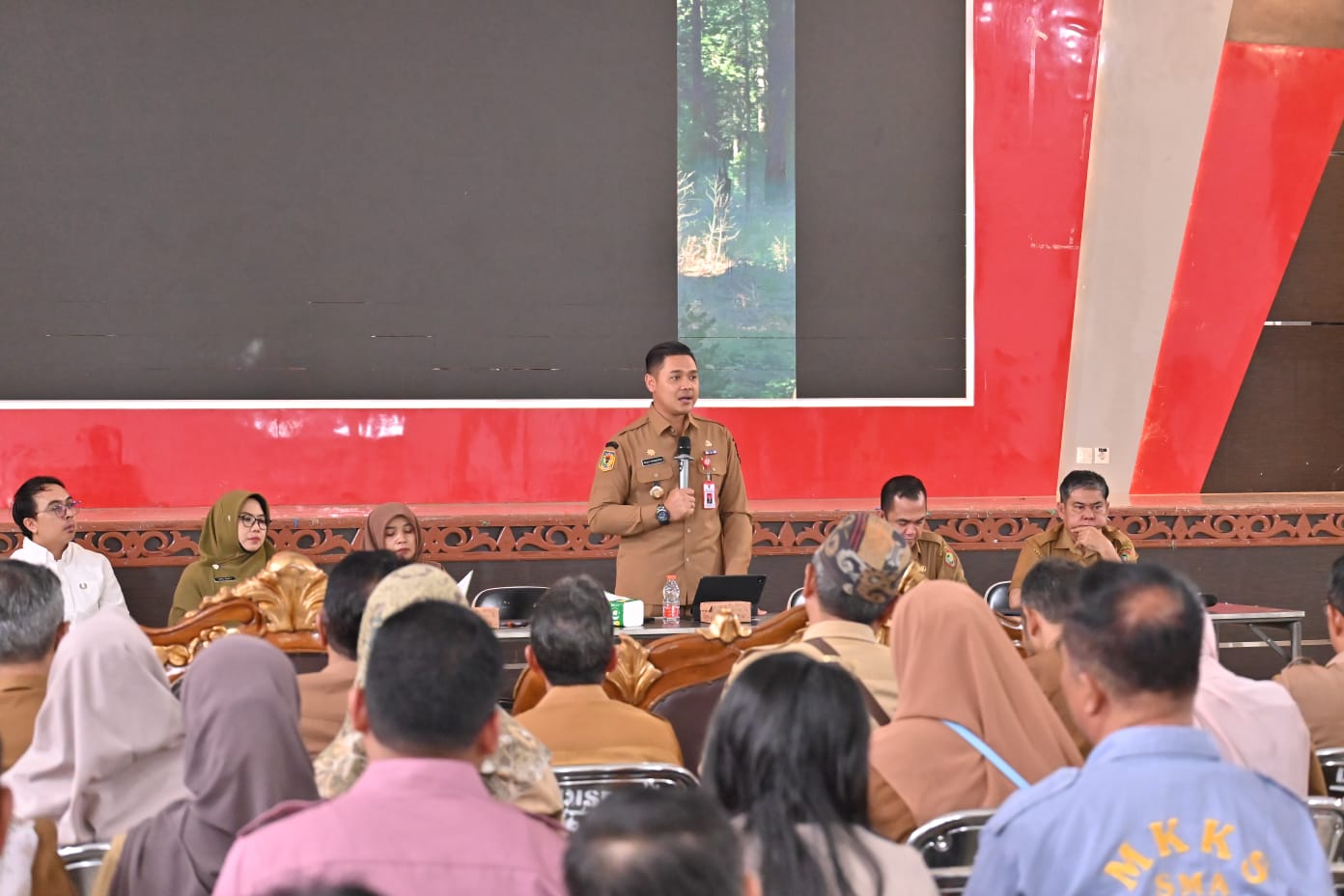 Disdik Kalteng Menyatakan Kegiatan Wisuda dan Study Tour Harus Memenuhi Syarat Tertentu Agar Tidak Bebani Orang Tua Siswa