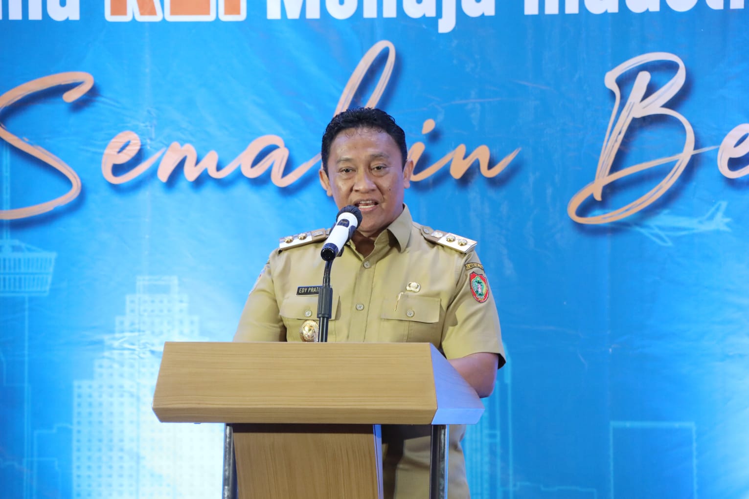 Wakil Gubernur Kalteng Edy Pratowo Buka Rapat Kerja Daerah Real Estate Indonesia (REI) Kalteng 2023