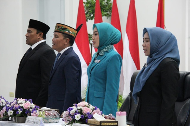 Gubernur Kalteng Agustiar Sabran Lantik dan Mengambil Sumpah Indra Gunawan Sebagai Pj. Bupati Barito Utara