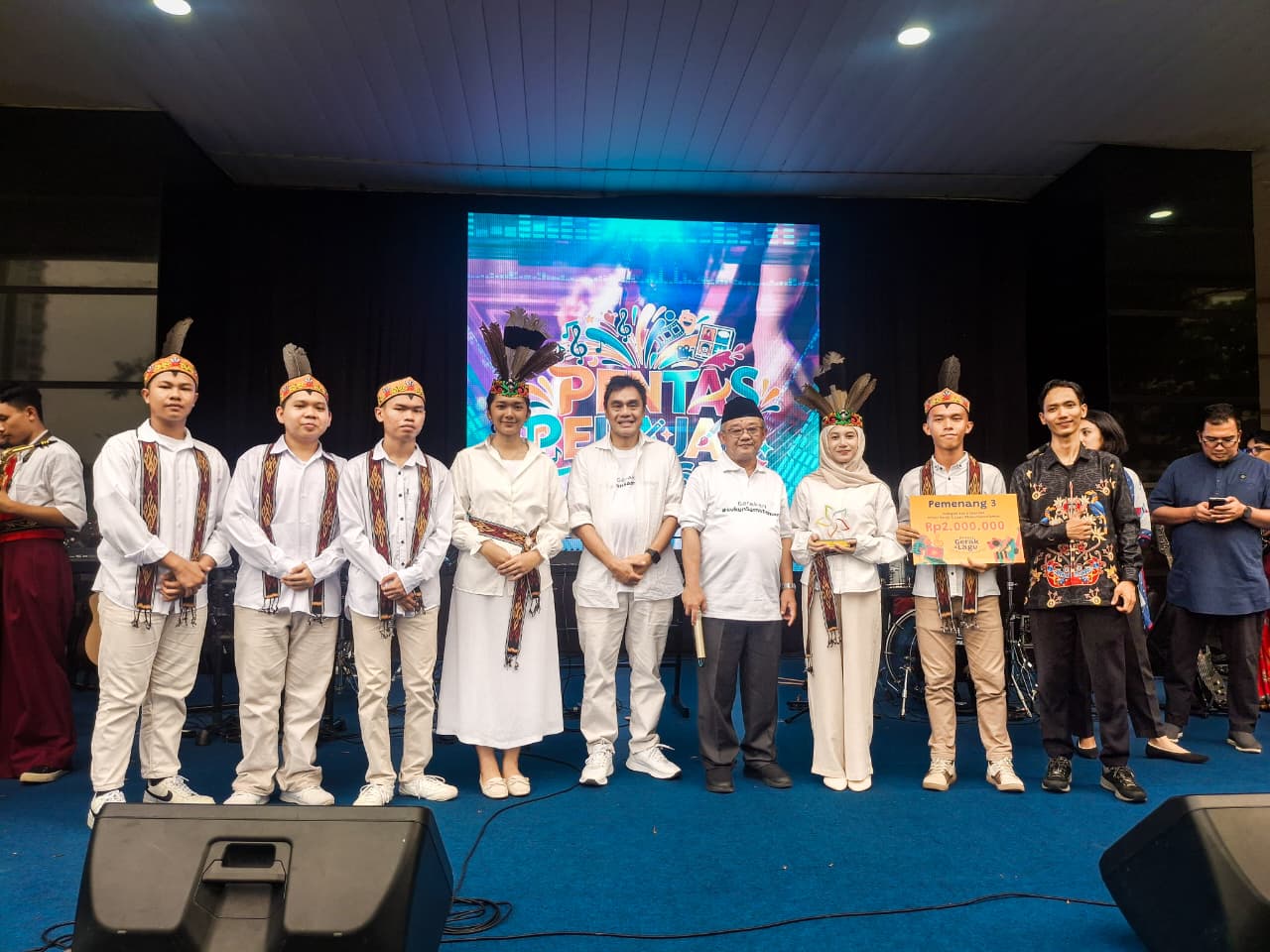 Dunia Pendidikan Kalteng Kembali Berprestasi, Neo Svara Band Raih Penghargaan Nasional