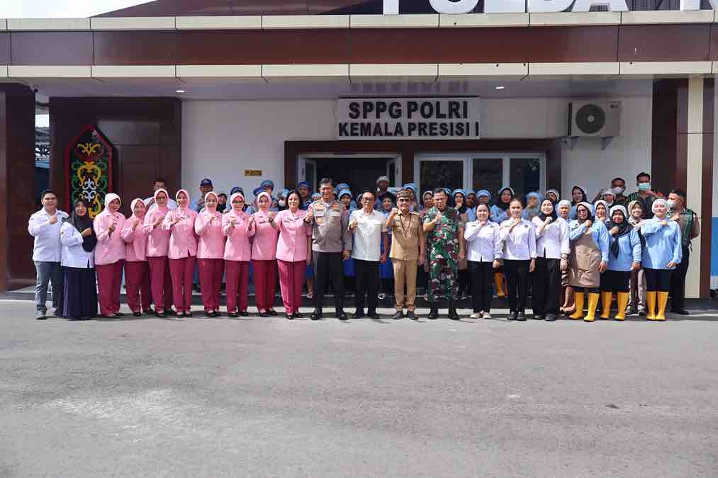 Gubernur Kalteng Agustiar Sabran, Tinjau Green House Inovatif di SPPG Polda Kalteng