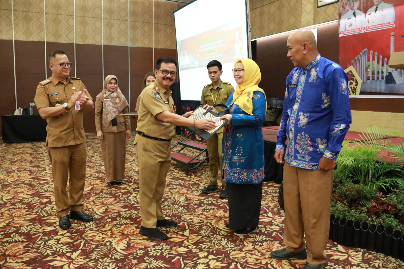 Herson B. Aden Buka Secara Resmi Sosialisasi Penguatan Kapasitas Kelembagaan Pos Pelayanan Teknologi Tepat Guna Se-Kalteng