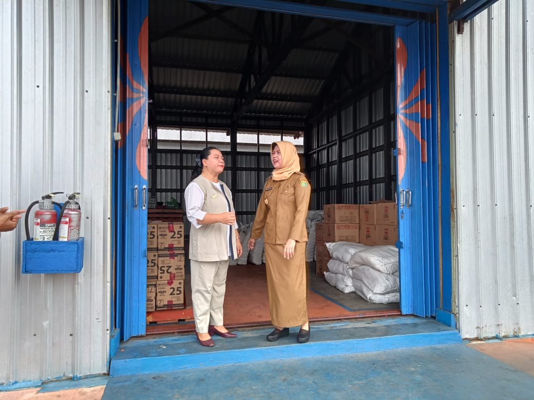 Hadapi Bulan Ramadhan Dan Kendalikan Inflasi, Pj Bupati Cek Ketersediaan Bahan Pokok Di Bulog Buntok
