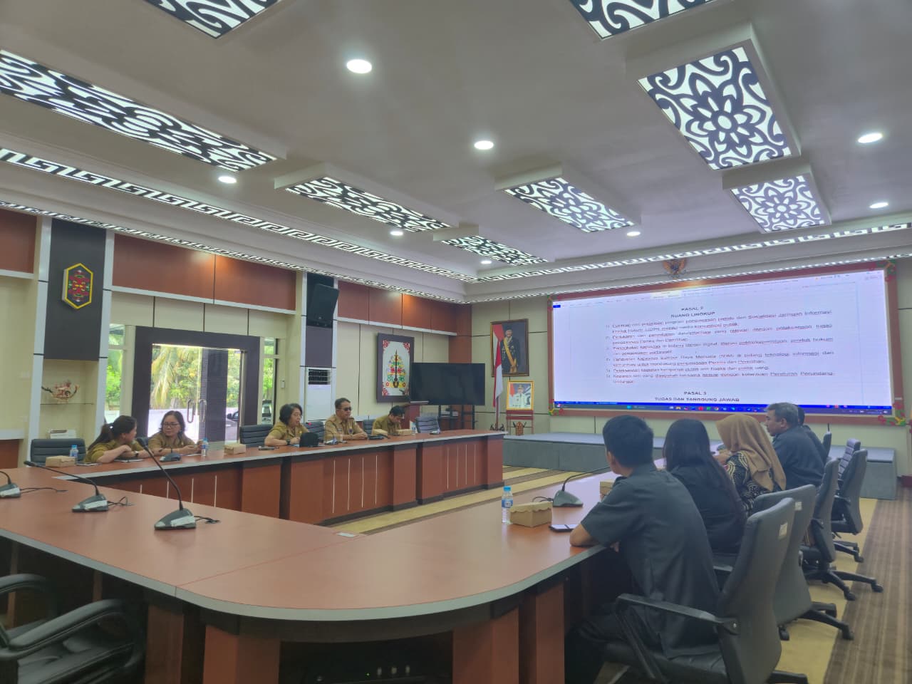 Diskominfosantik Prov. Kalteng Gelar Audiensi Bersama Bawaslu Bahas MoU