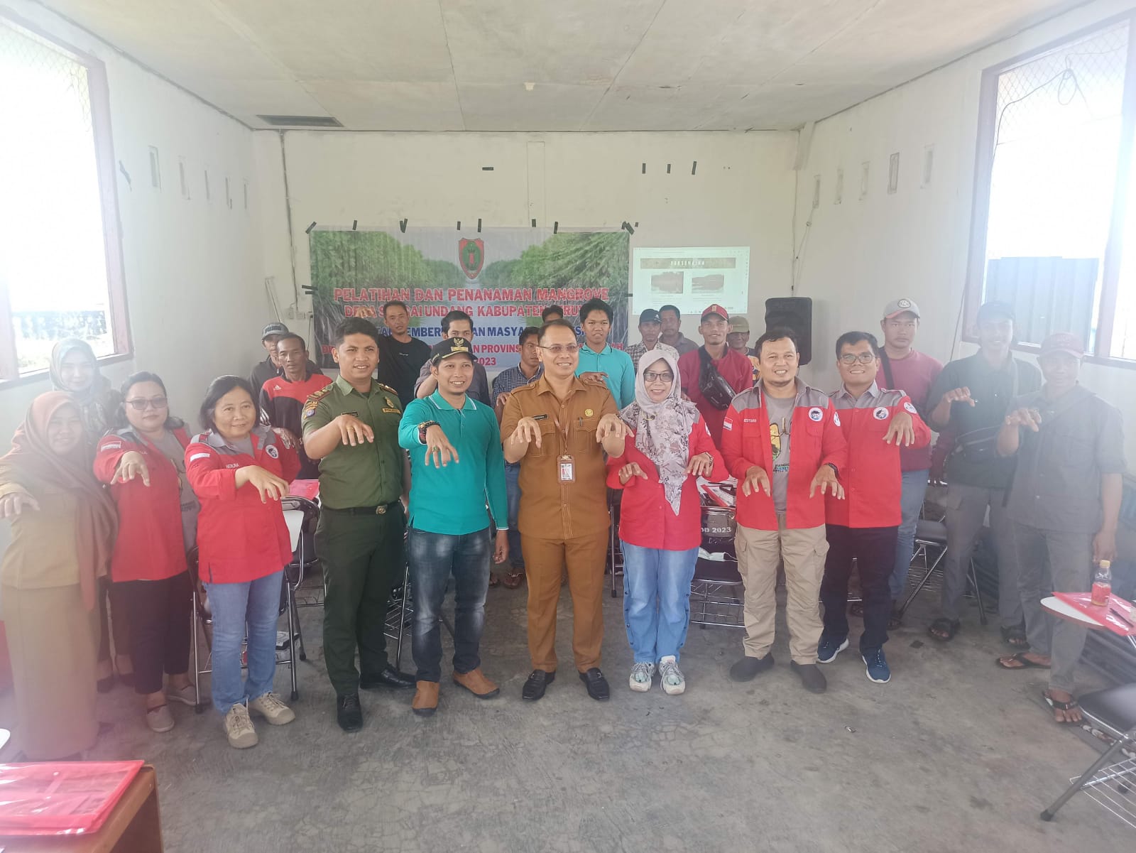Dislutkan Prov. Kalteng Gelar Pelatihan dan Penanaman Mangrove