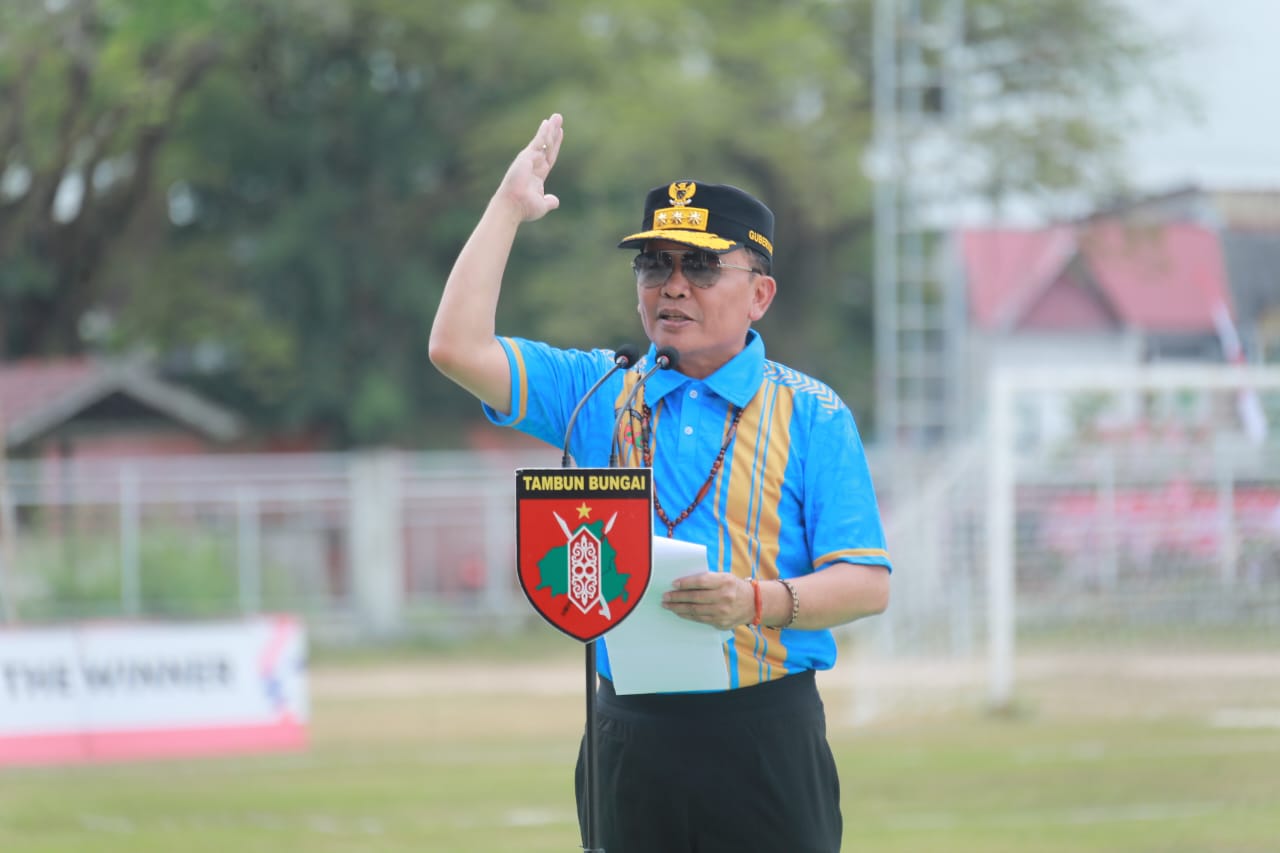 Gubernur Kalteng Agustiar Sabran Buka Turnamen Sepak Bola Piala Gubernur 2026
