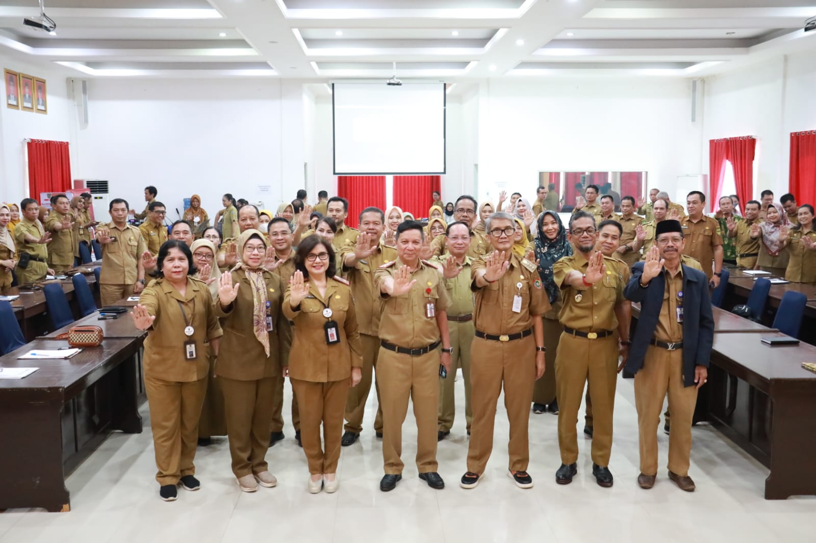 Sahli Suhaemi Buka Rakor Kelompok Kerja Pengarusutamaan Gender (PUG) Tingkat Provinsi Tahun 2023