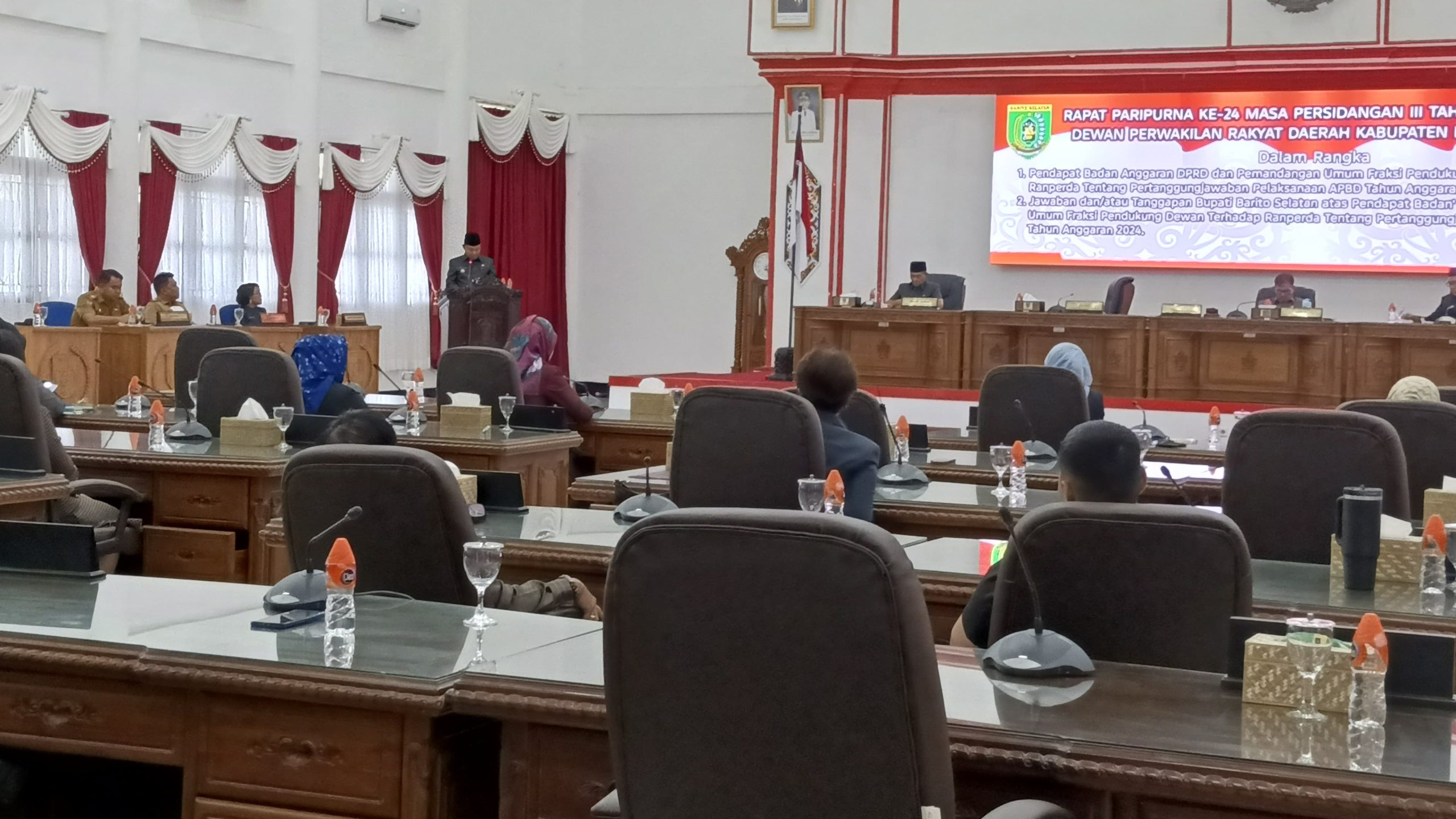 Eddy Raya Samsuri Apresiasi DPRD Barsel Terima Raperda Pertanggungjawaban APBD 2024